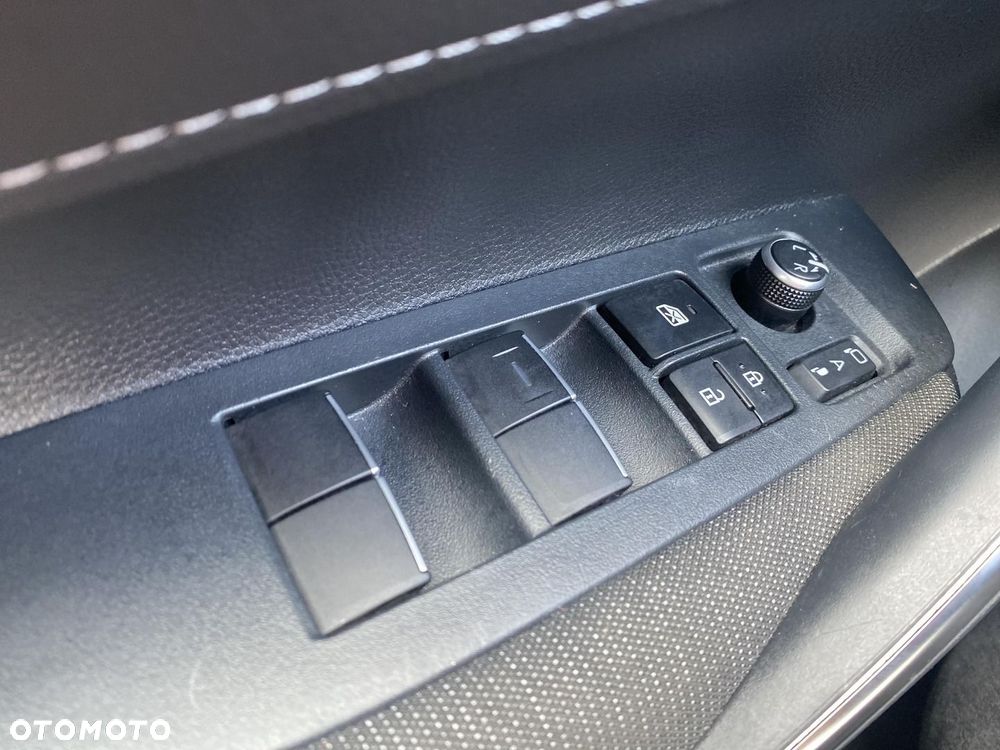 Toyota Corolla 1.8 Hybrid Comfort - 27