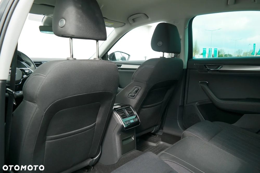 Skoda Superb 2.0 TSI Style DSG - 9