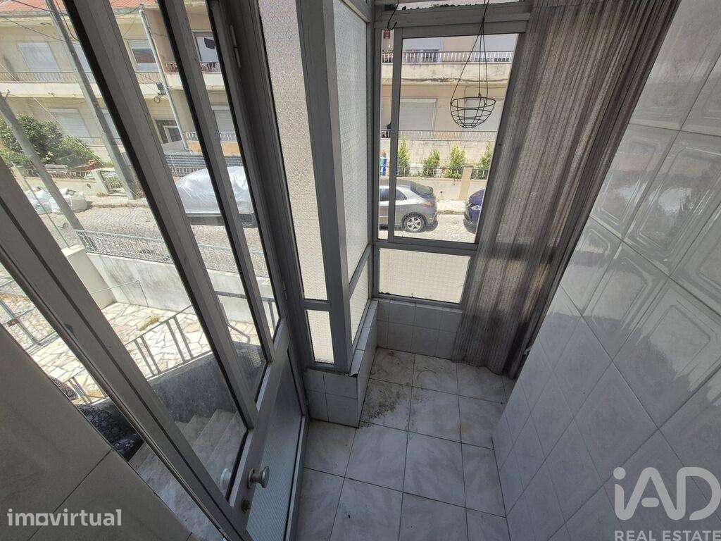 Andar de moradia T2 em Laranjeiro e Feijó - Grande imagem: 3/18