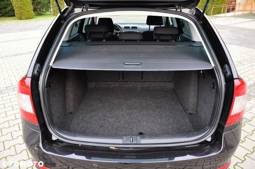 Skoda Octavia 1.6 TDI DPF DSG Elegance - 26