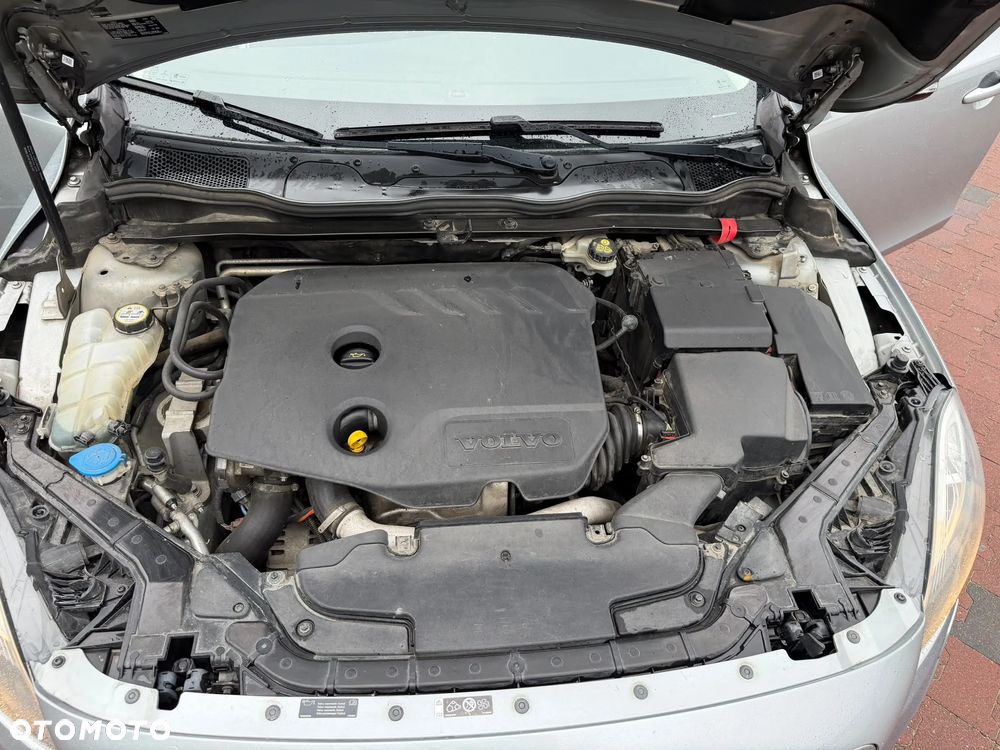 Volvo V40 Cross Country - 11