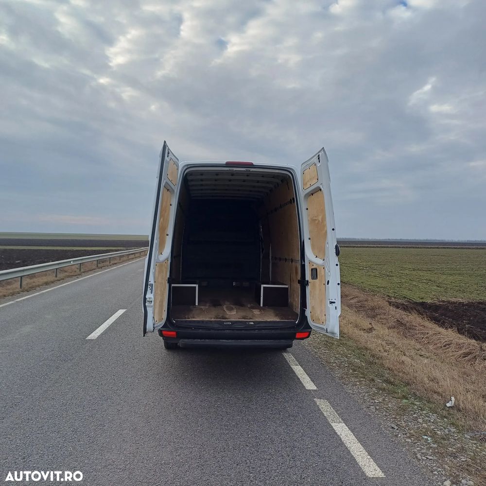 Mercedes-Benz Sprinter - 17