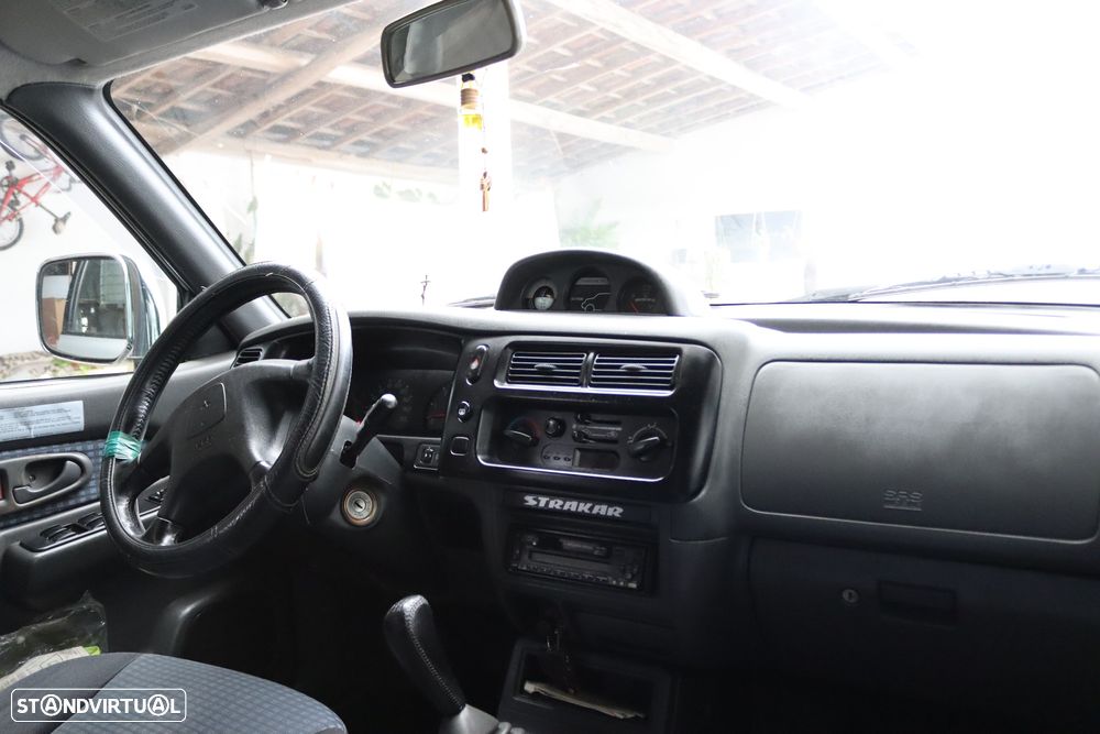 Mitsubishi L200 2.5 TD Strakar CD - 24