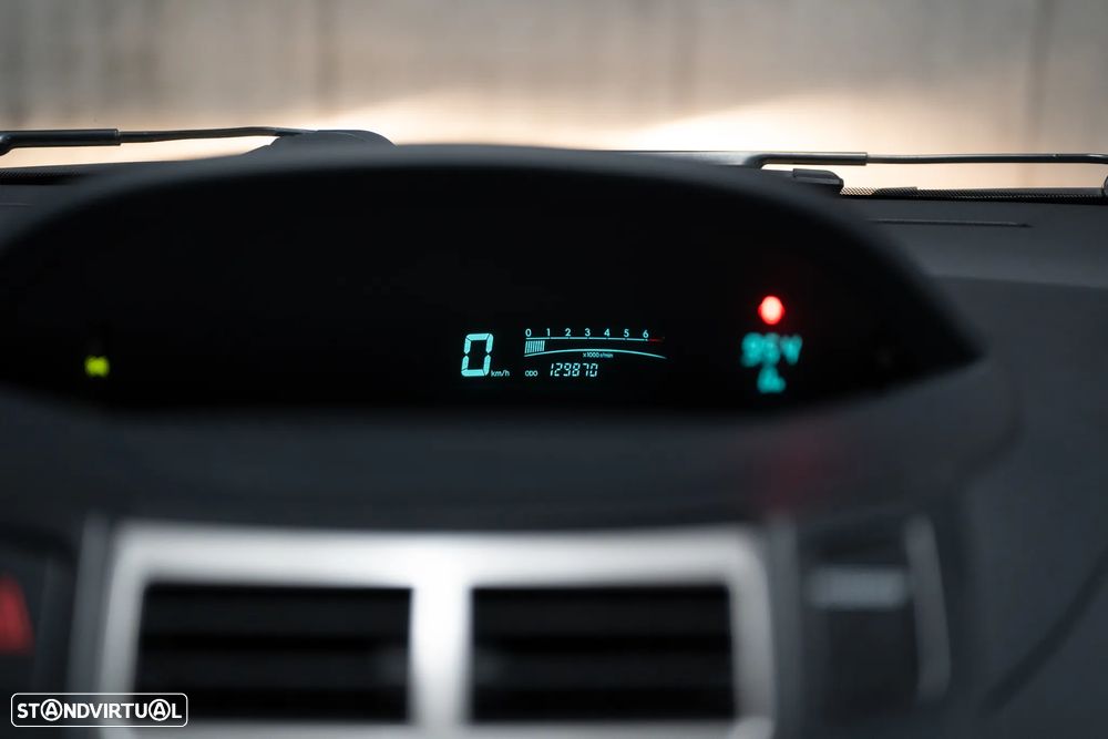 Toyota Yaris 1.0 VVT-i AC - 40