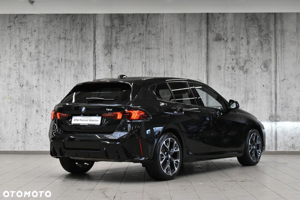 BMW Seria 1 2025 photo 2