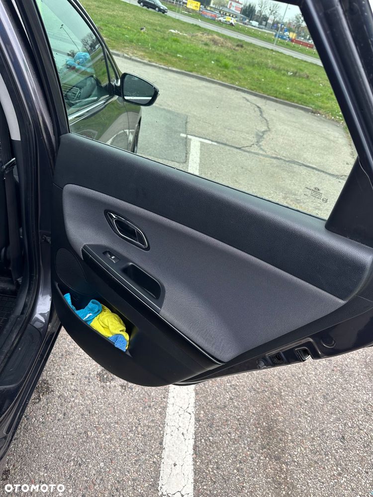 Kia Ceed 1.6 GDI L DCT - 3