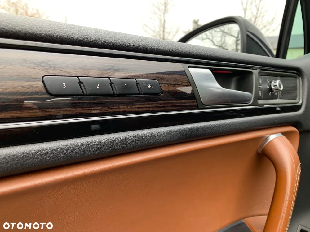 Volkswagen Touareg 3.0 V6 TDI BMT X-Edition - 16