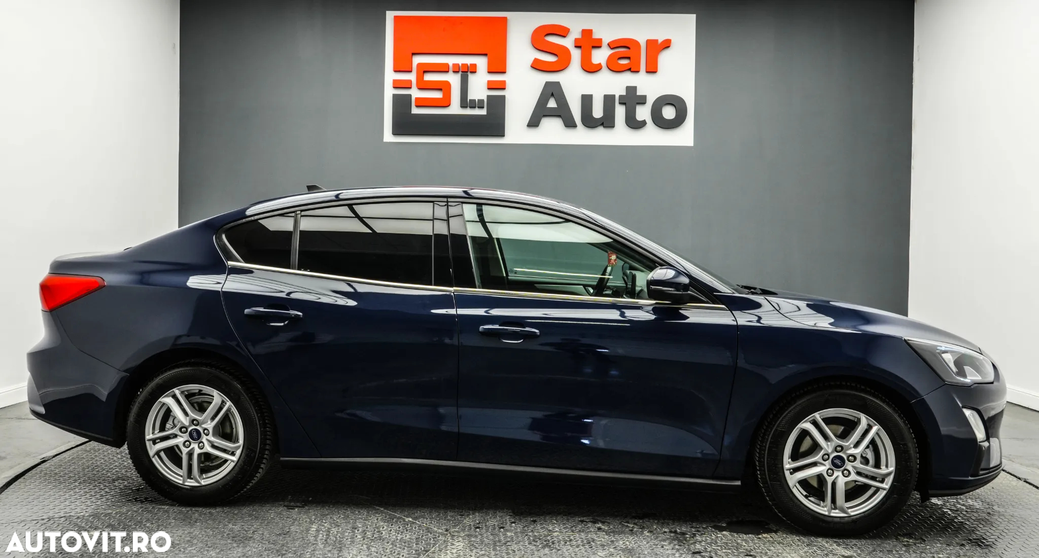 Ford Focus 1.0 EcoBoost Titanium Business - 11