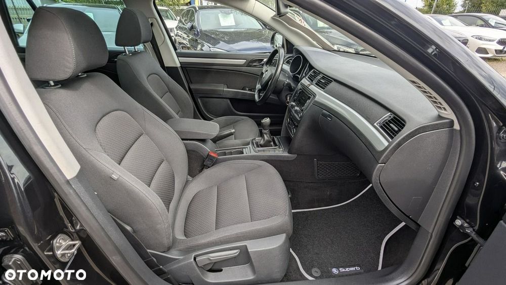 Skoda Superb 1.6 TDI Active Greenline - 20