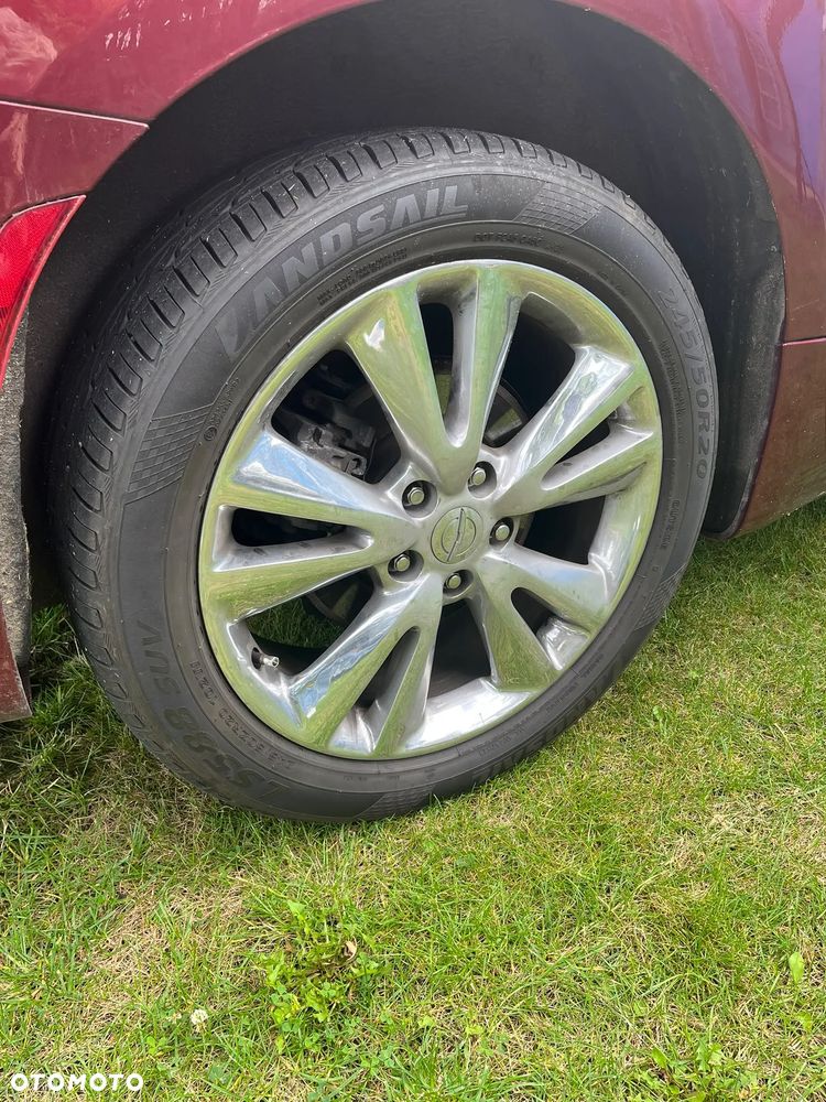Chrysler Pacifica - 12