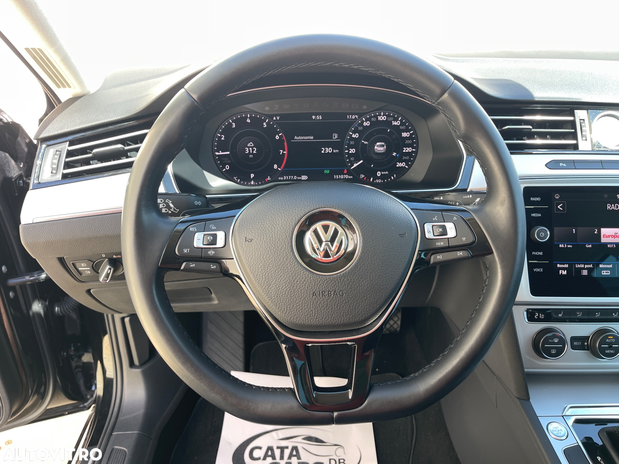 Volkswagen Passat - 38