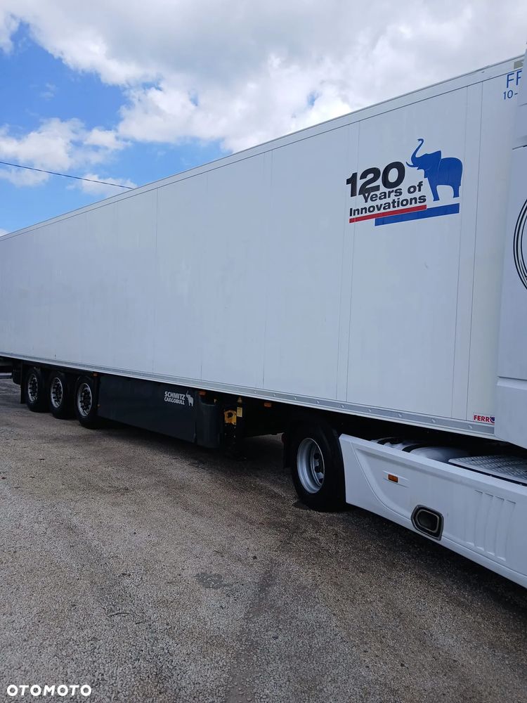 Mercedes-Benz Actros - 9
