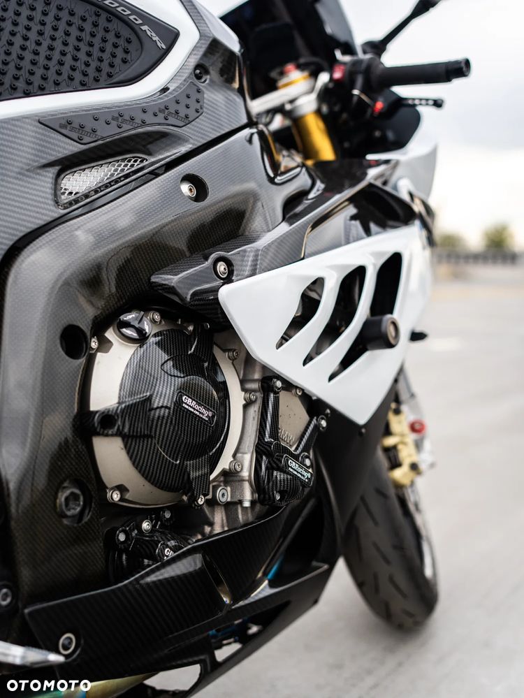 BMW S - 5