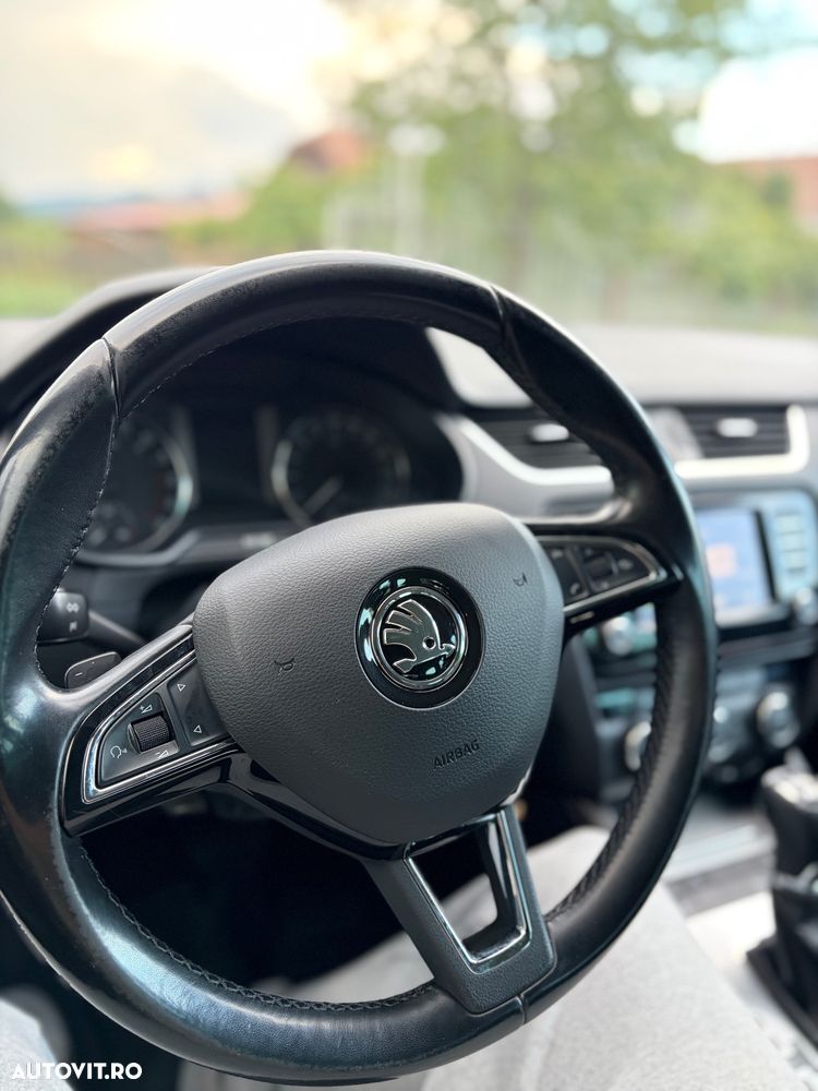 Skoda Octavia 2.0 TDI DSG 4X4 Style - 28