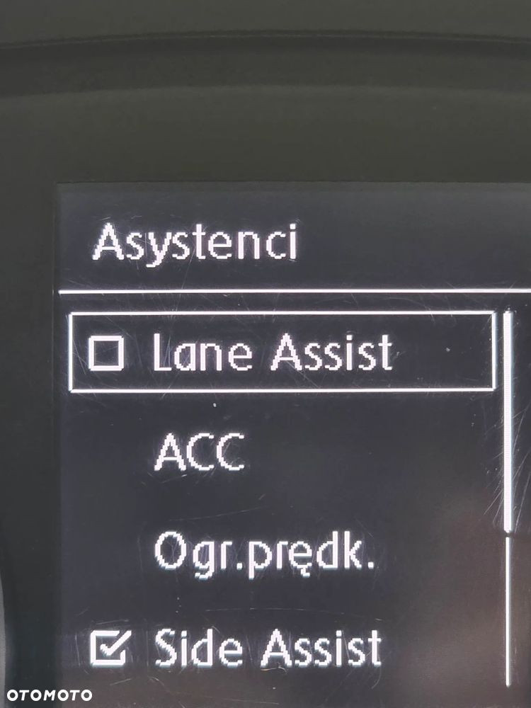 Volkswagen Touran 1.6 TDI SCR IQ.DRIVE - 24