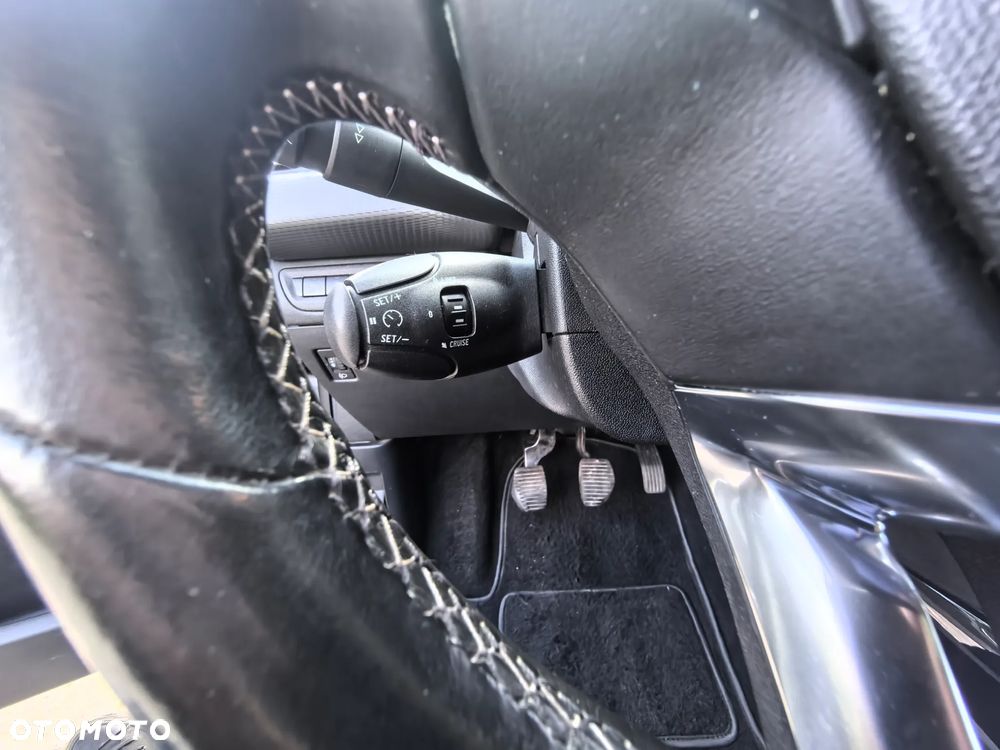 Peugeot 2008 82 VTI Allure - 33