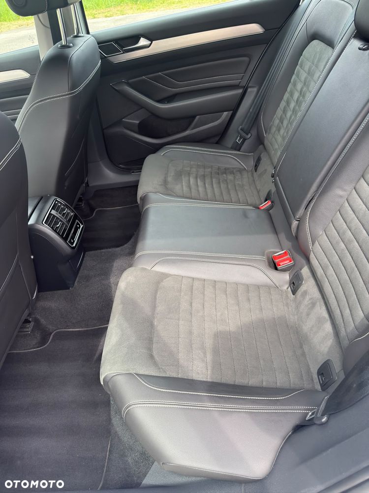 Volkswagen Passat 2.0 TDI EVO Business DSG - 23
