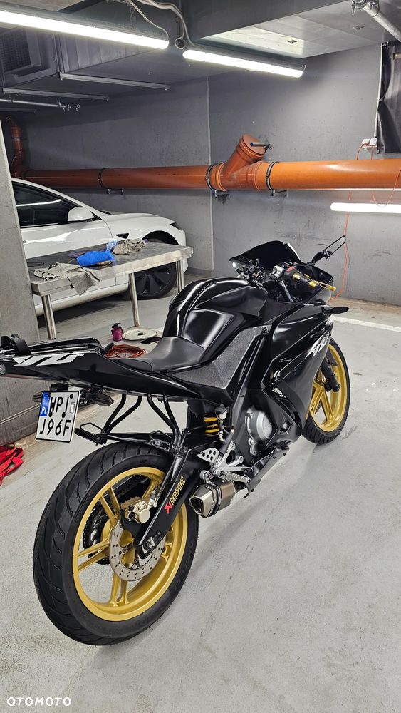 Yamaha YZF - 12
