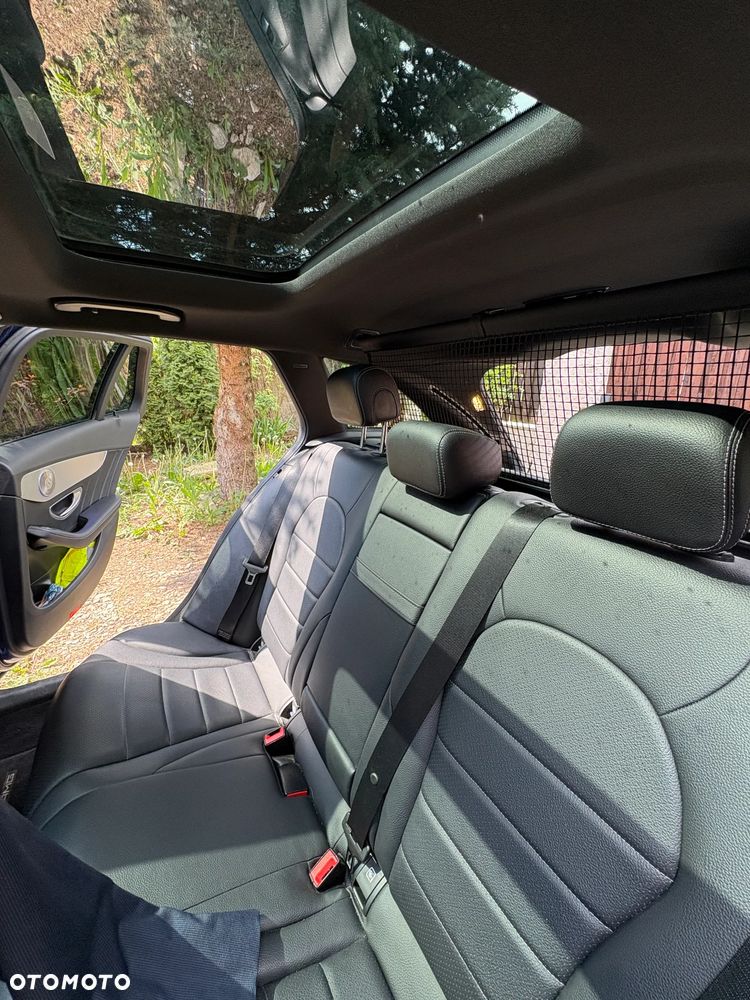 Mercedes-Benz Klasa C 200 4-Matic 9G-TRONIC - 25