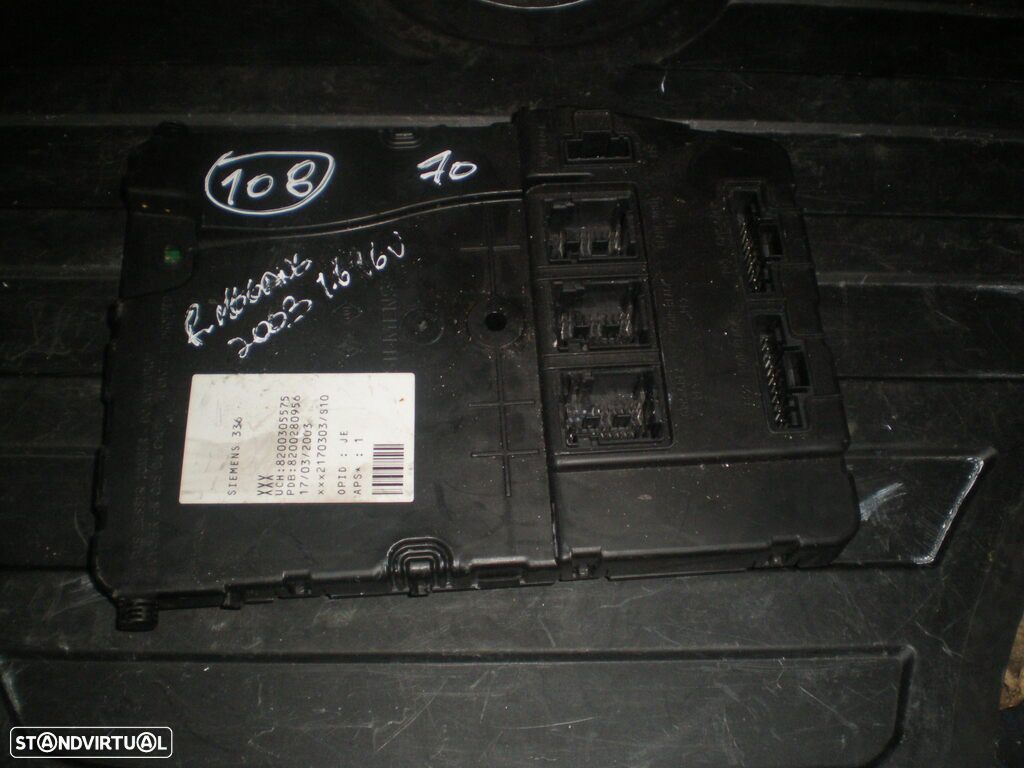Caixa Fusiveis 8200305575 8200280956 RENAULT MEGANE 2003 1,6 16V SIEMENS - 1