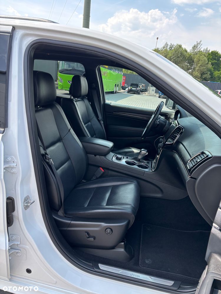 Jeep Grand Cherokee 5.7 V8 Summit - 16
