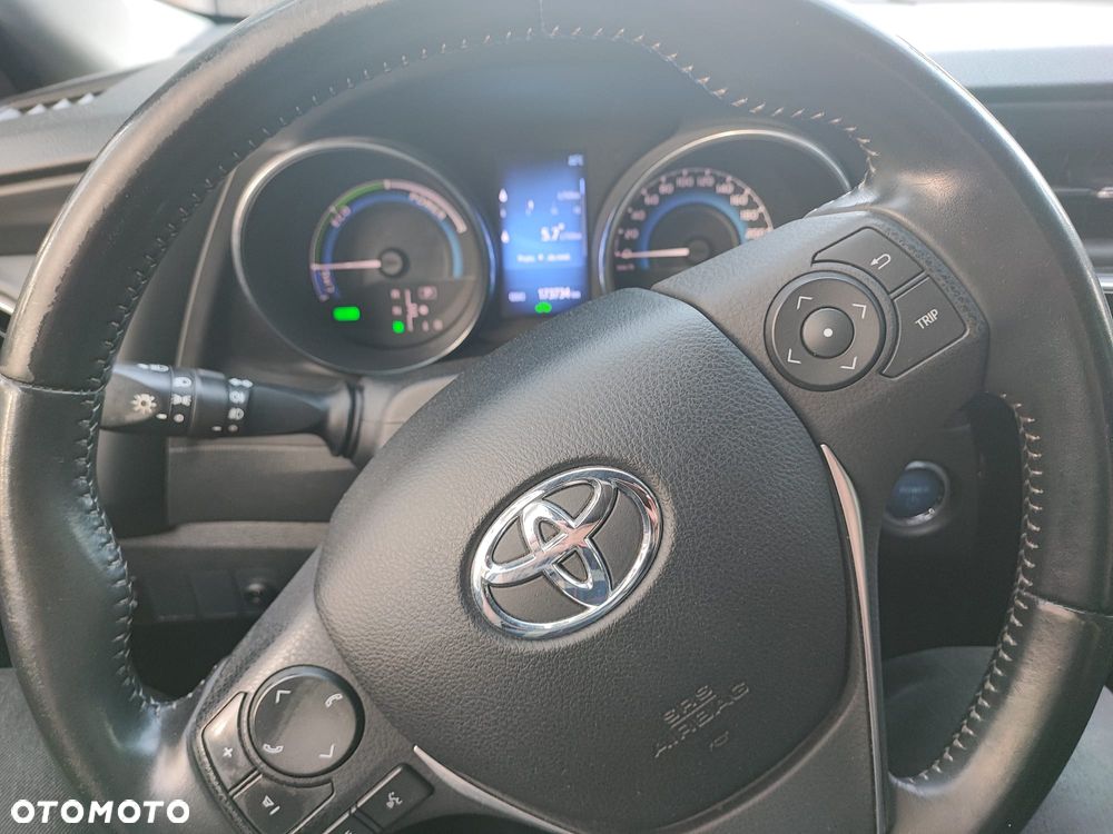 Toyota Auris Hybrid 135 Premium - 26