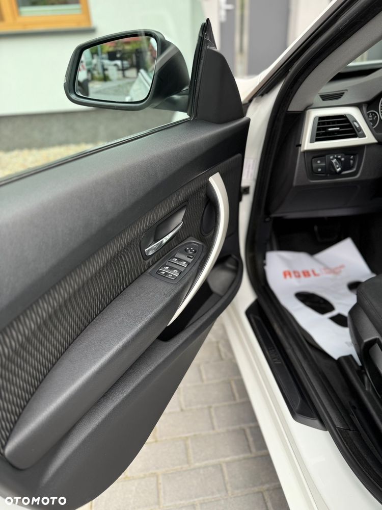 BMW 3GT 318d Advantage - 21