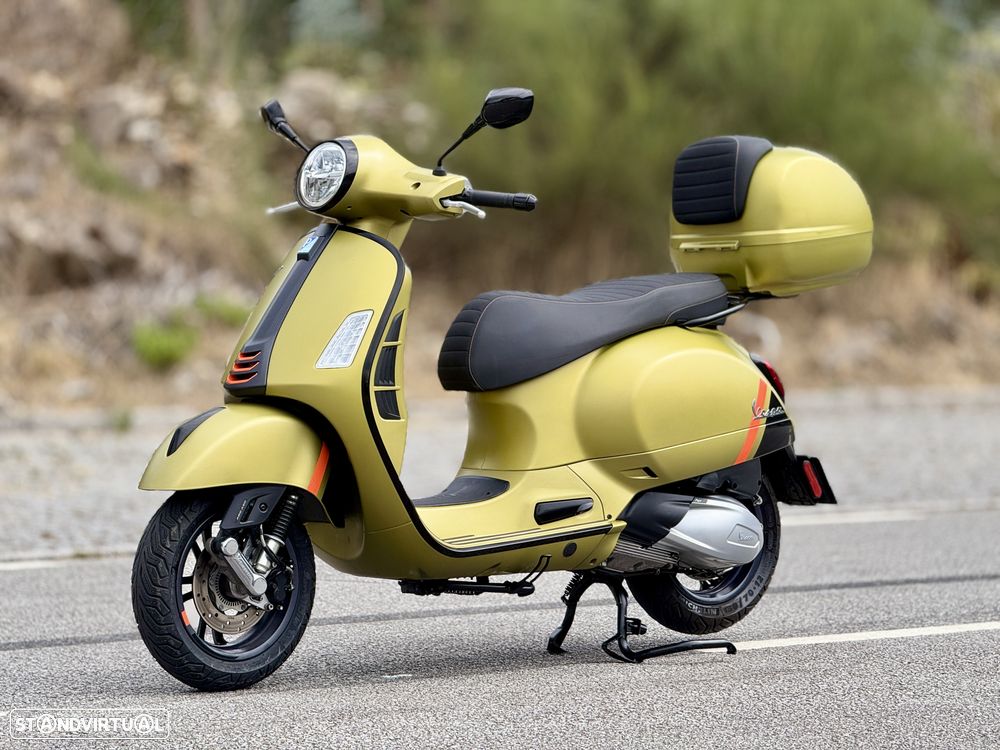 Vespa GTS Super Ambizioso Green Matt