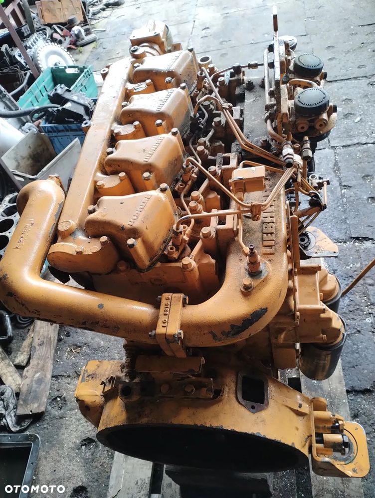 Blok Silnika LIEBHERR D924 CZĘŚCI WAŁ KORBOWY GŁOWICA TŁOK
