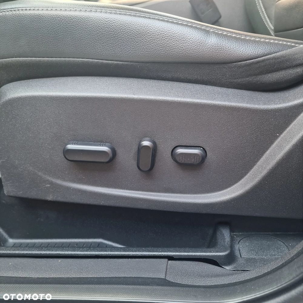Ford Escape - 9