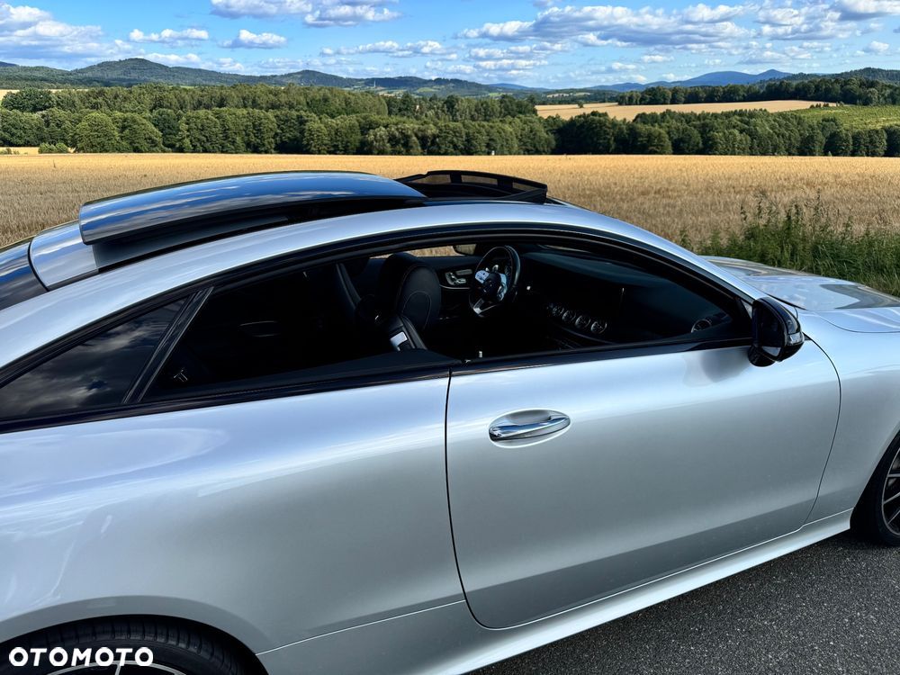 Mercedes-Benz Klasa E 220 d Coupe 4-Matic 9G-TRONIC - 16