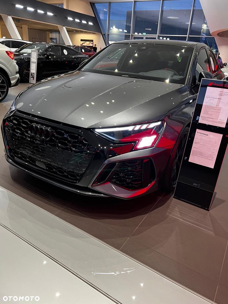 Audi RS3 Limousine - 2