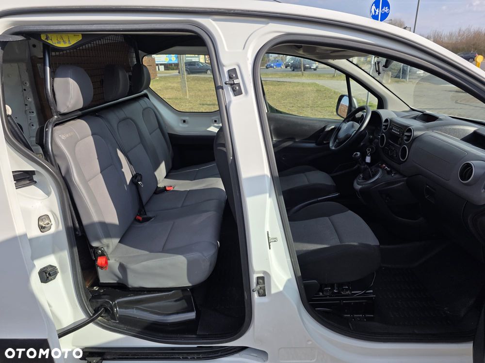 Peugeot Partner Long-5 osobowy - 17