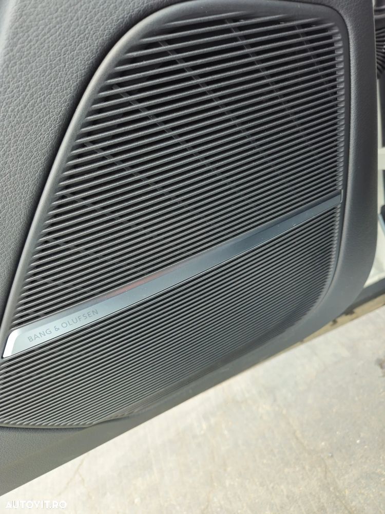 Audi Q8 55 TFSI quattro Tiptronic MHEV - 10