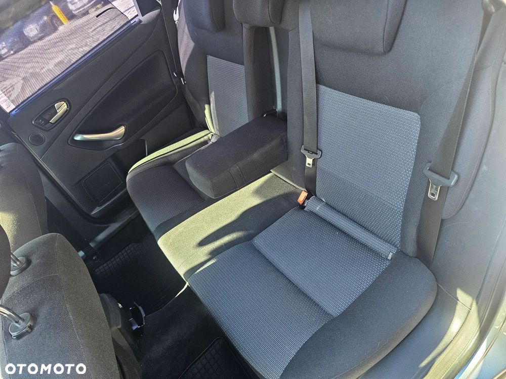 Ford Mondeo - 8