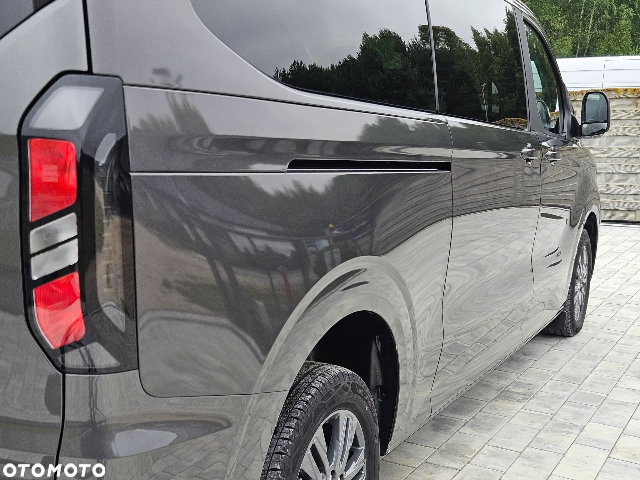 Ford Tourneo Custom 2.0 EcoBlue L2 Titanium SelectShift - 14