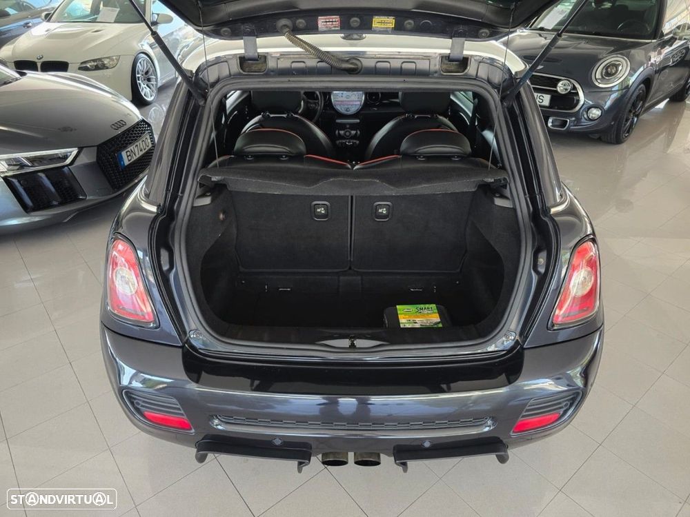 MINI 3 Portas John Cooper Works - 15