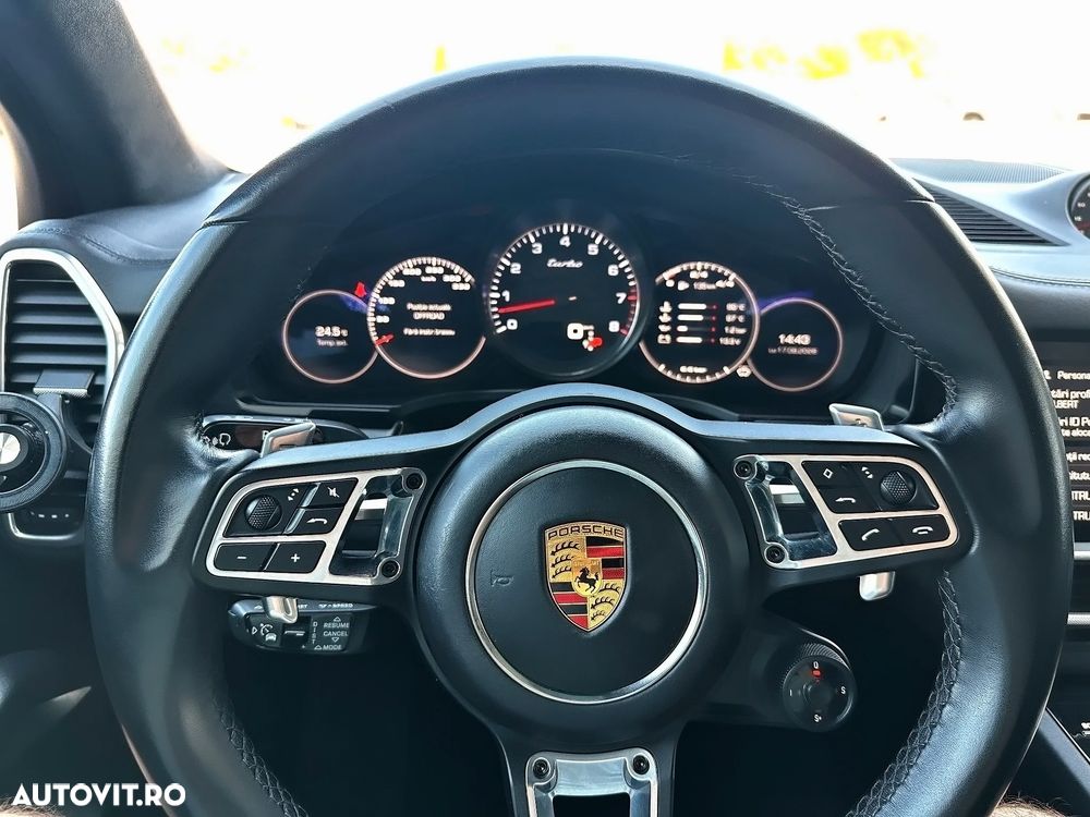 Porsche Cayenne Turbo - 13
