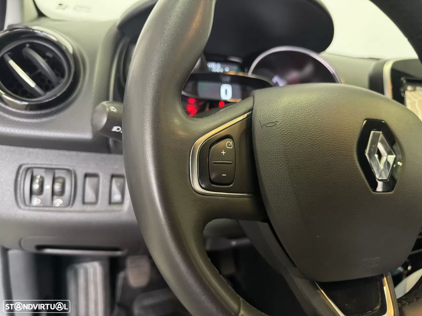 Renault Clio Sport Tourer 0.9 TCe Limited - 25