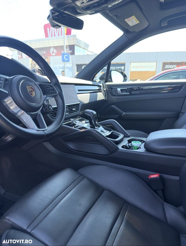 Porsche Cayenne Standard - 12