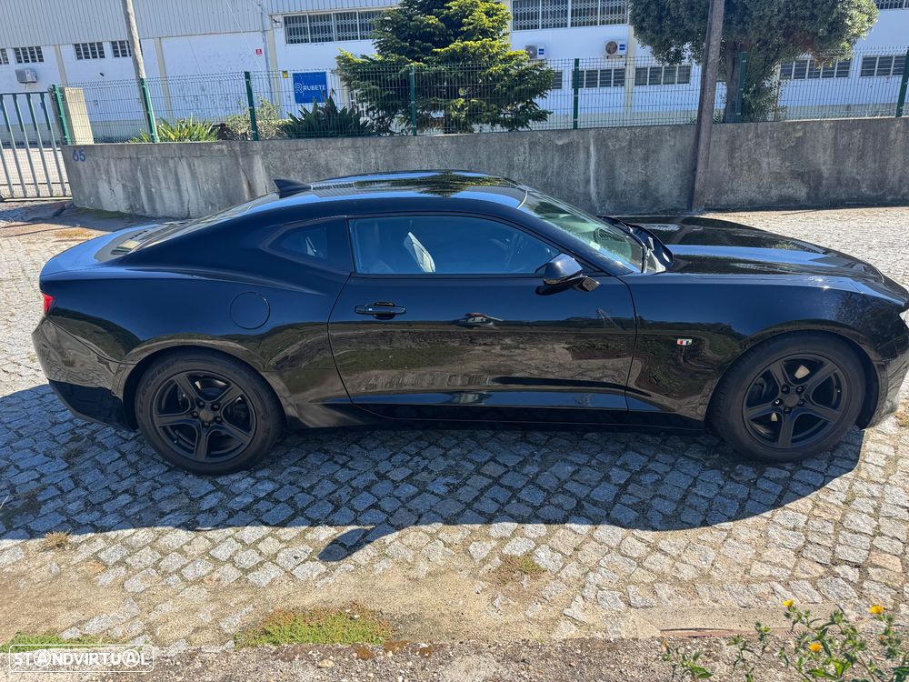 Chevrolet Camaro Coupe 2.0 Aut. - 23