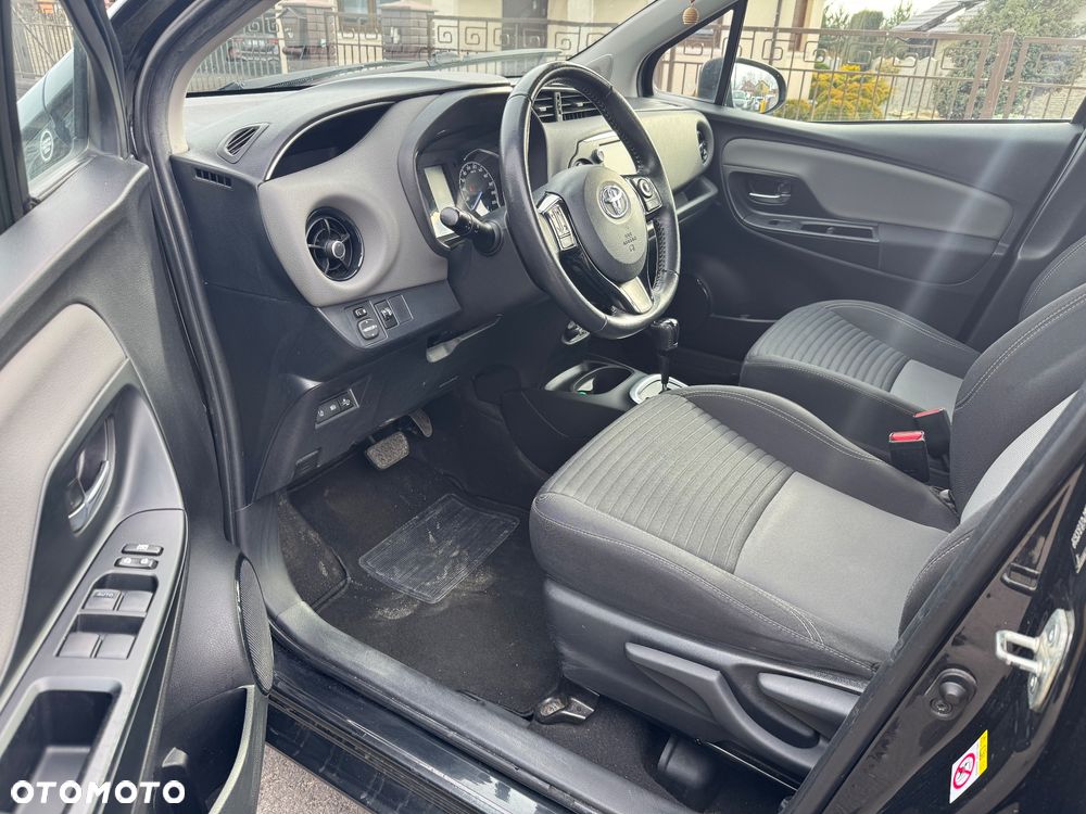 Toyota Yaris 1.5 VVT-i Comfort mit Design Paket - 11