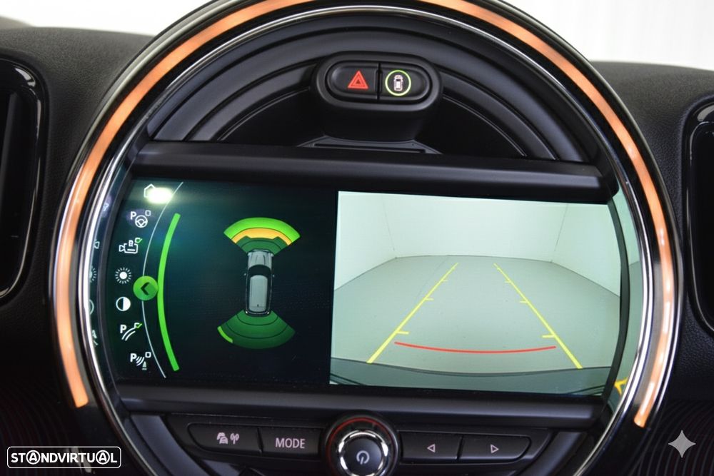 MINI Countryman Cooper SE ALL4 Auto - 32