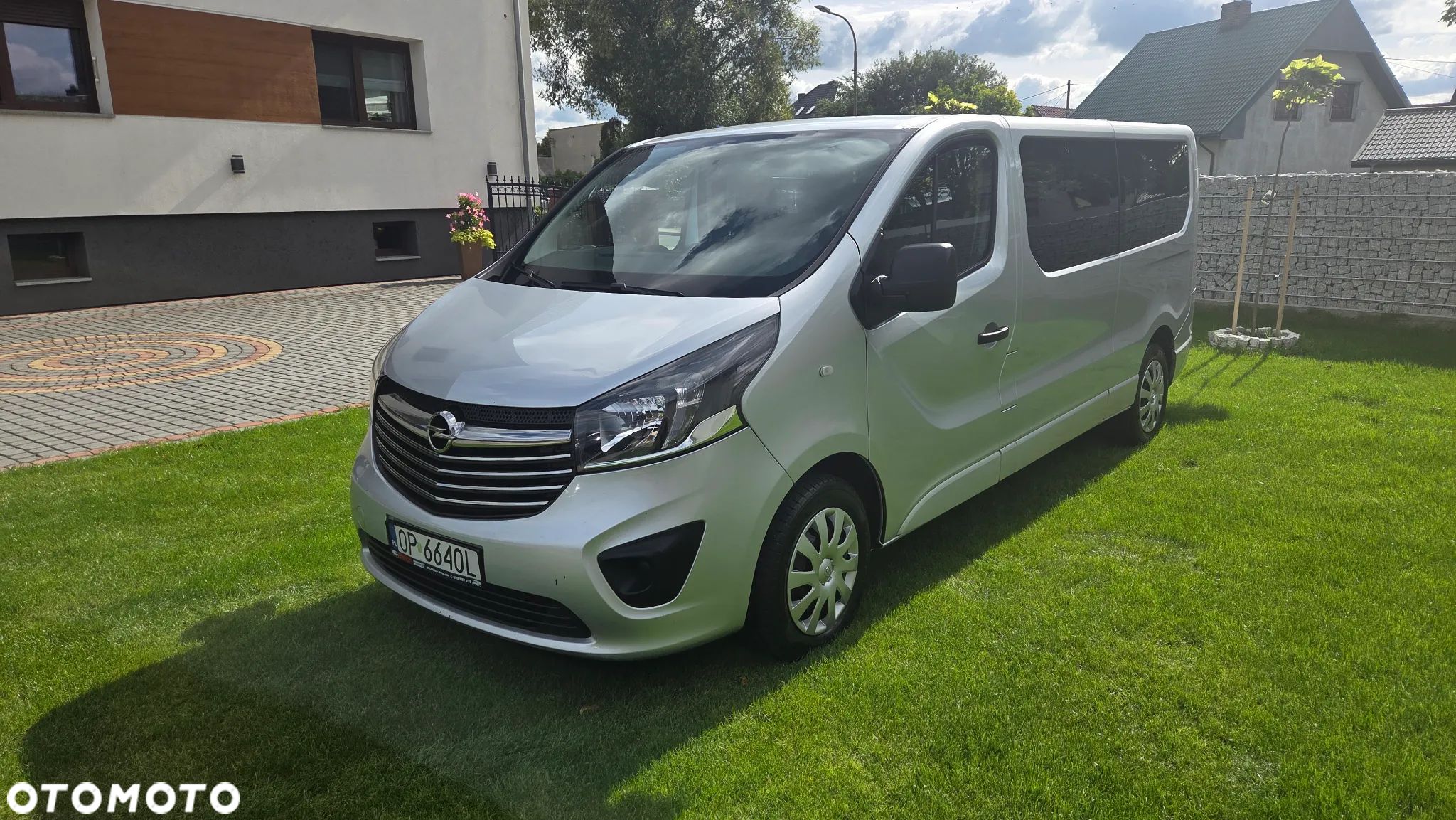 Opel Vivaro - 1