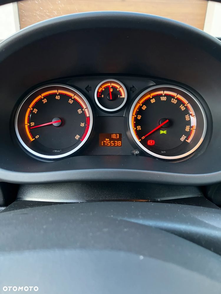 Opel Corsa 1.4 16V Sport - 11