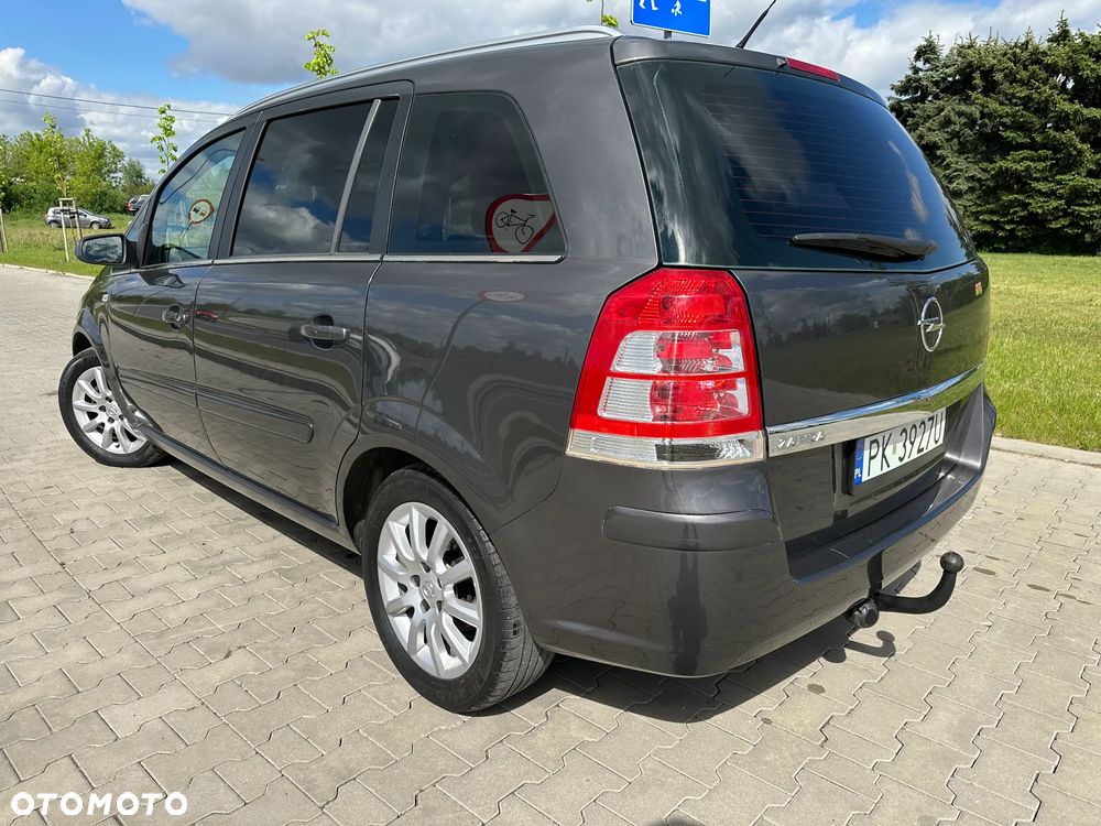 Opel Zafira - 9