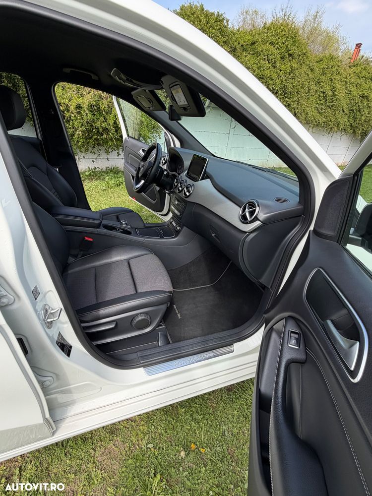 Mercedes-Benz B 180 d 7G-DCT Urban - 15