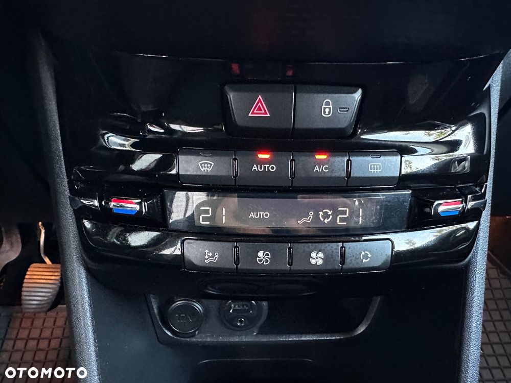 Peugeot 2008 PureTech 82 Allure - 36