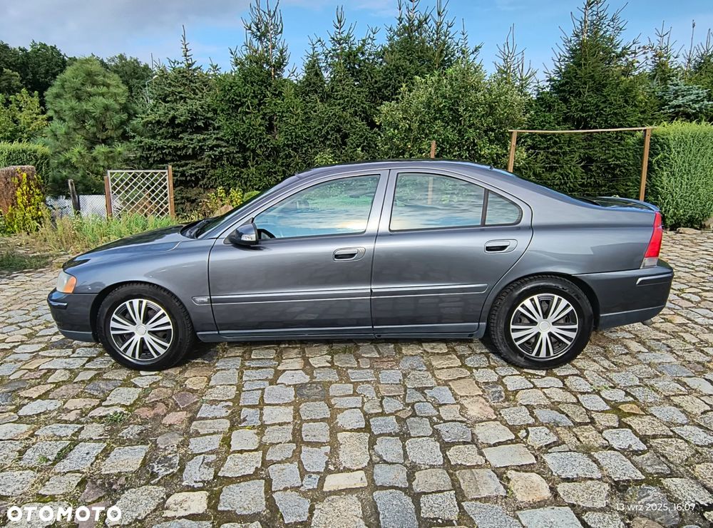 Volvo S60 2.4D Momentum - 8