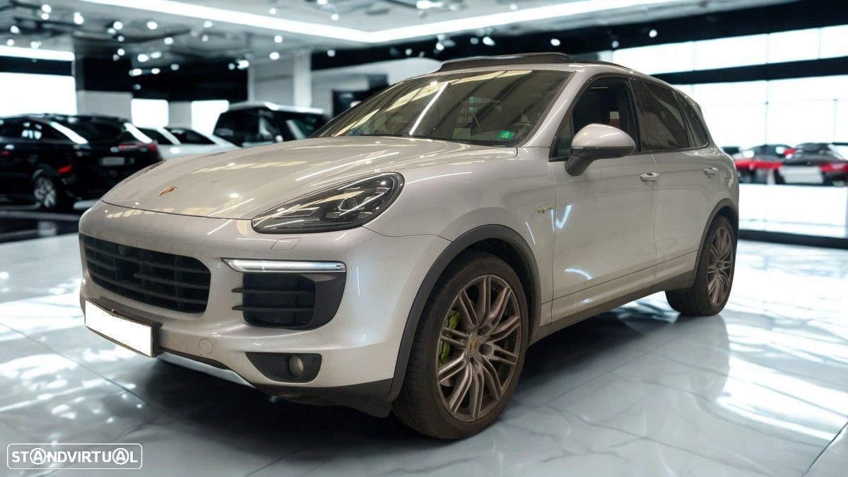 Porsche Cayenne S E-Hybrid - 1